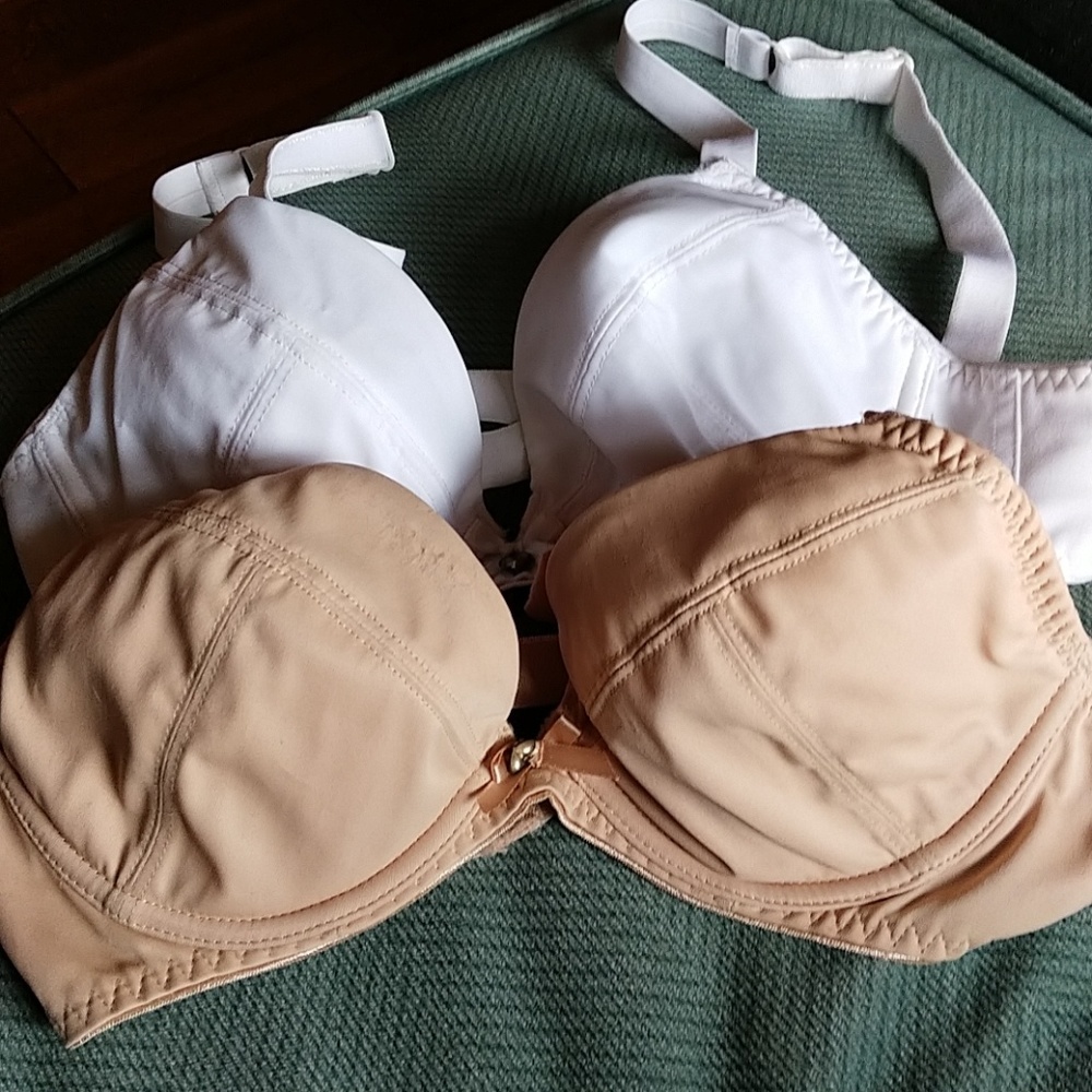 2 Freya bras- 32B underwire tan/white. Like new!